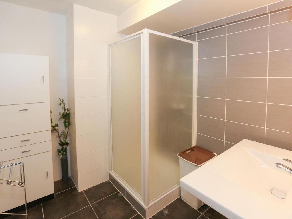 Sleek Stay by the Sea photo 3