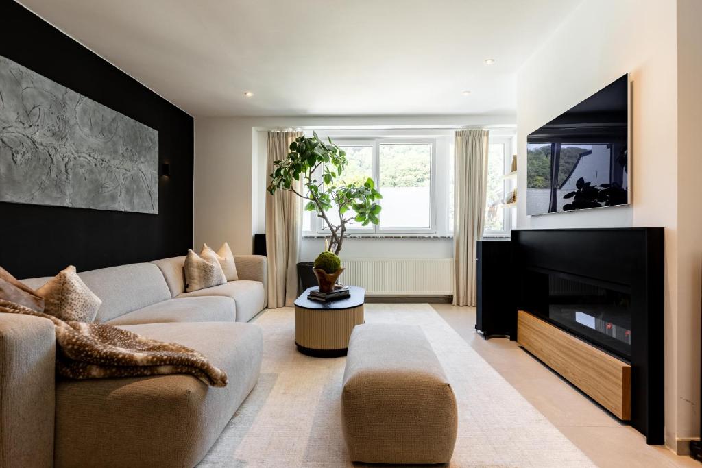 The Edgewater Suites - Park View photo 3