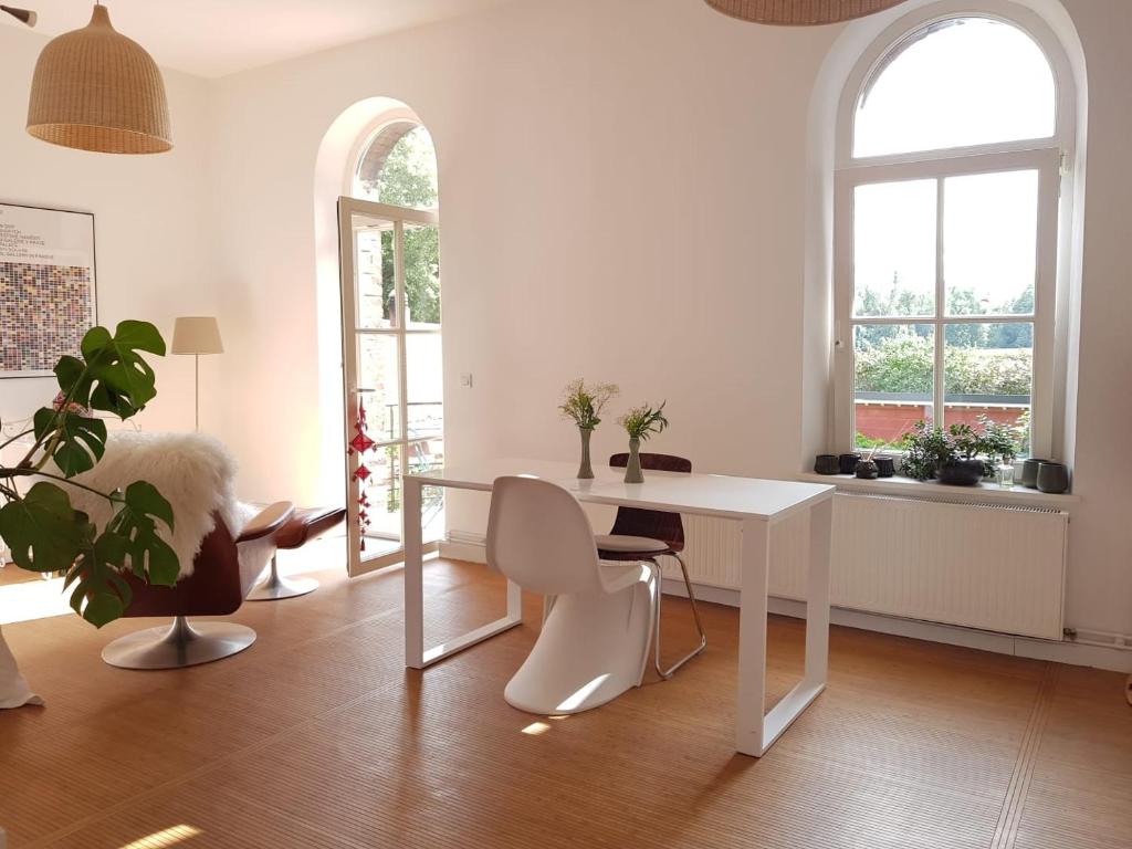 Studio calme dans ancien couvent — photo 1