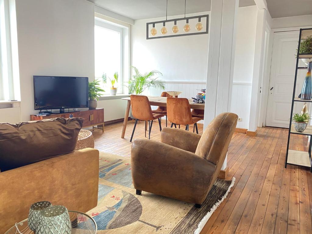 Super zonnige en ruime penthouse 50m van zeedijk — photo 1