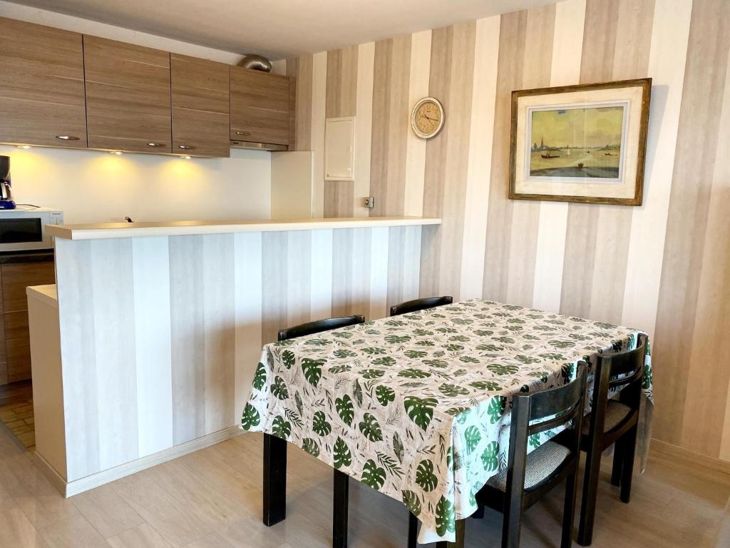 Apartment in Nieuwpoort by the Beach photo 2