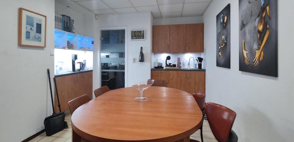 Ruime studio-appartement gelijkvloers photo 3