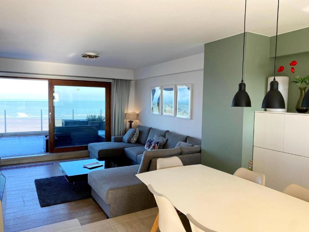 Attic Apartment in Nieuwpoort by the Beach — photo 1