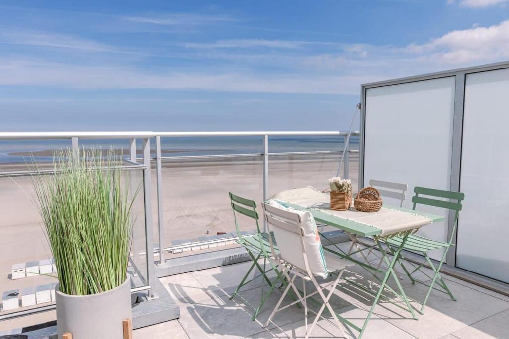 Casiola - Stunning Seafront Apartment photo 2