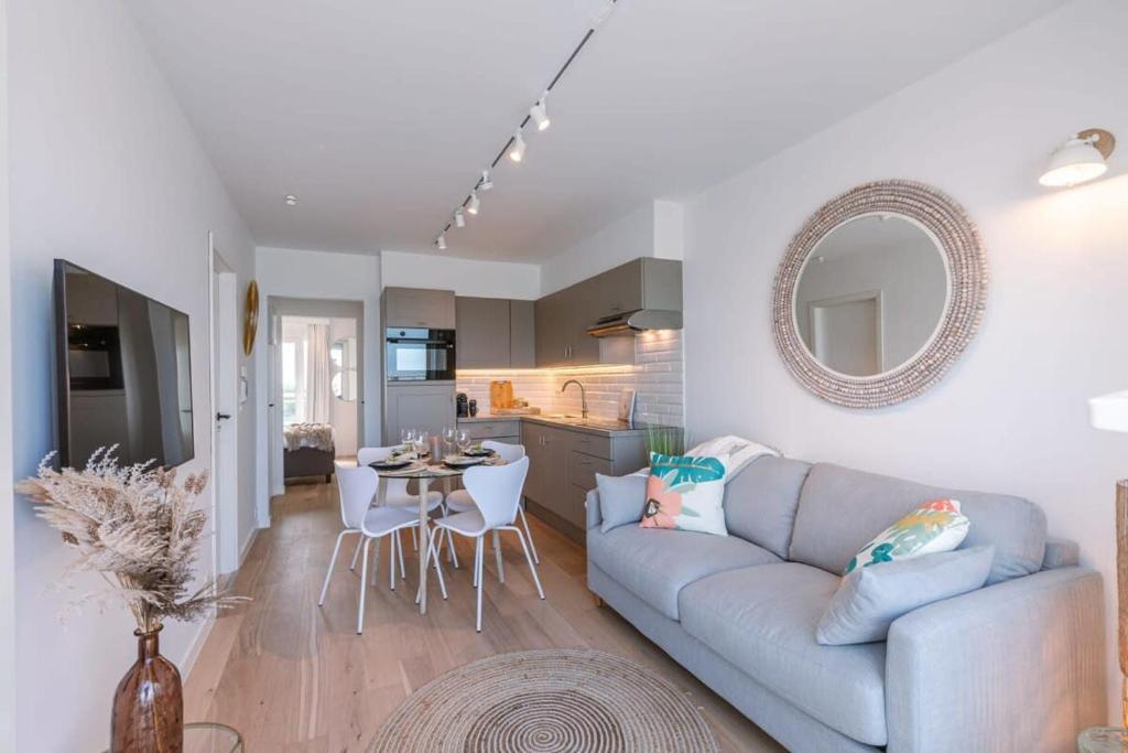 Casiola - Stunning Seafront Apartment photo 3