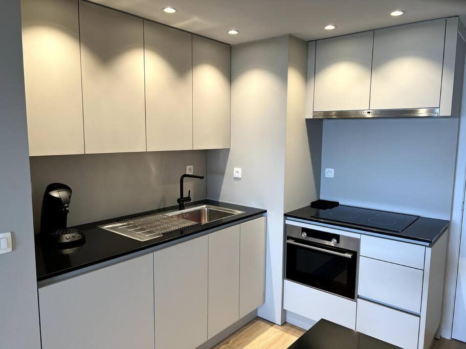 suite 16 photo 2
