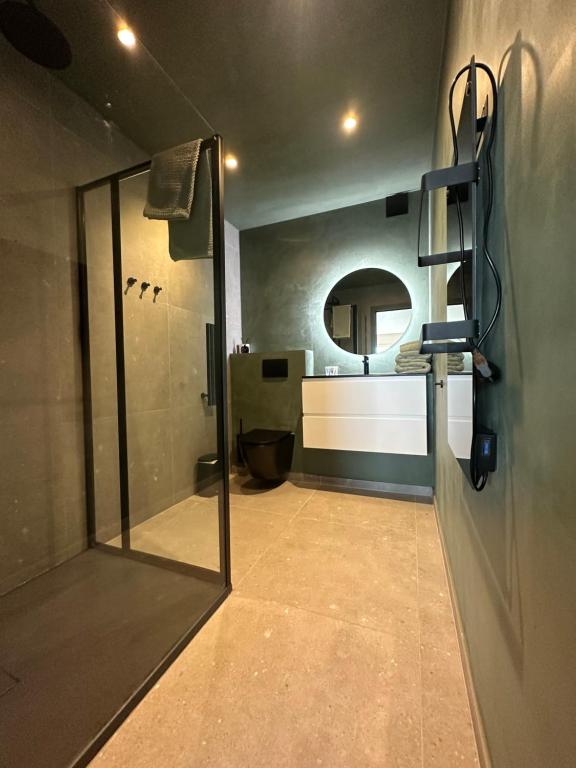 Studio By Aimee - 20m from the beach & in city centre! photo 3