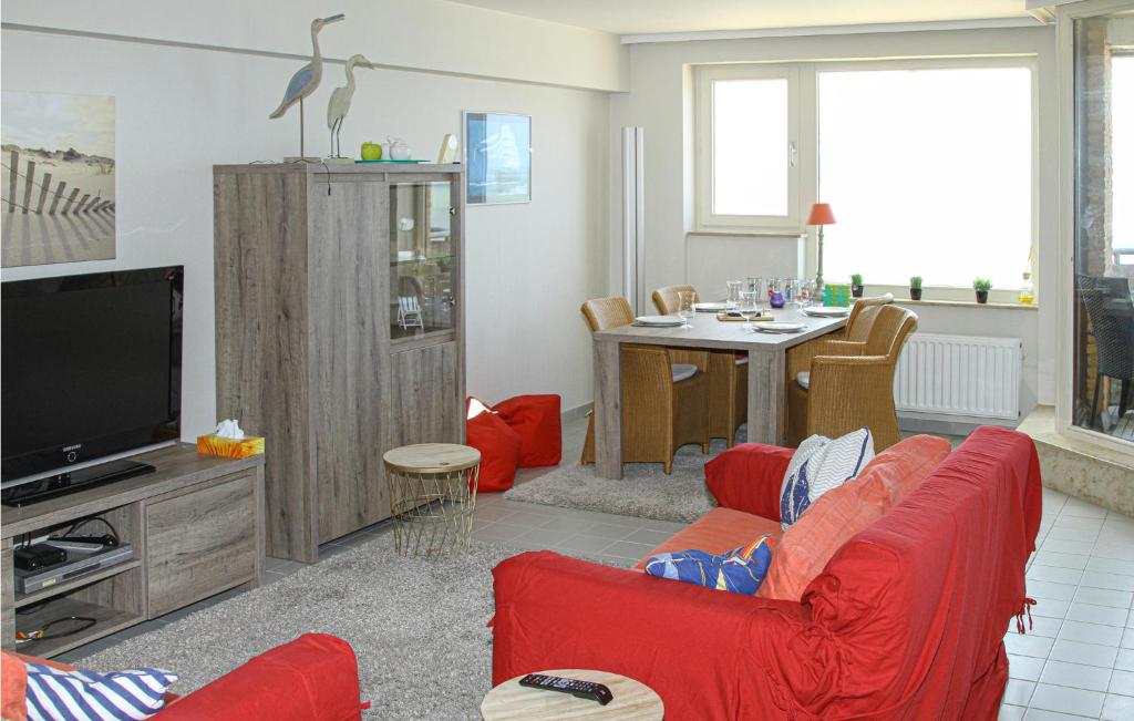 Beautiful Apartment In Oostende photo 2