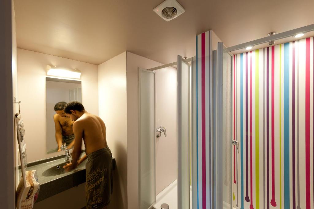 Sleep Well Youth Hostel photo 3