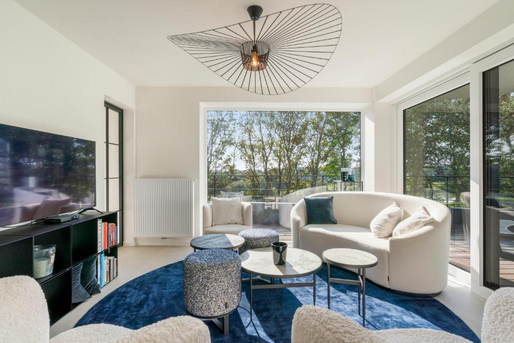 The Waves-Luxurious 3bedroom app w big terrace & garage — photo 1