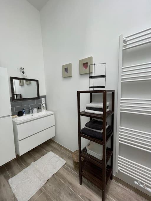 studio indépendant sans cuisine - Le coin cosy avec WIFI photo 3
