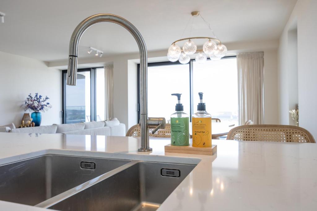 Trinity Cove 167 photo 3