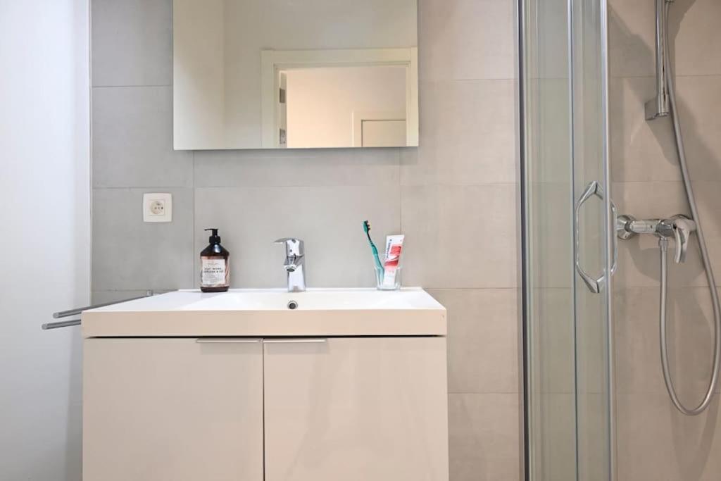Spacious 4-Guest Seaside in Ostend photo 3