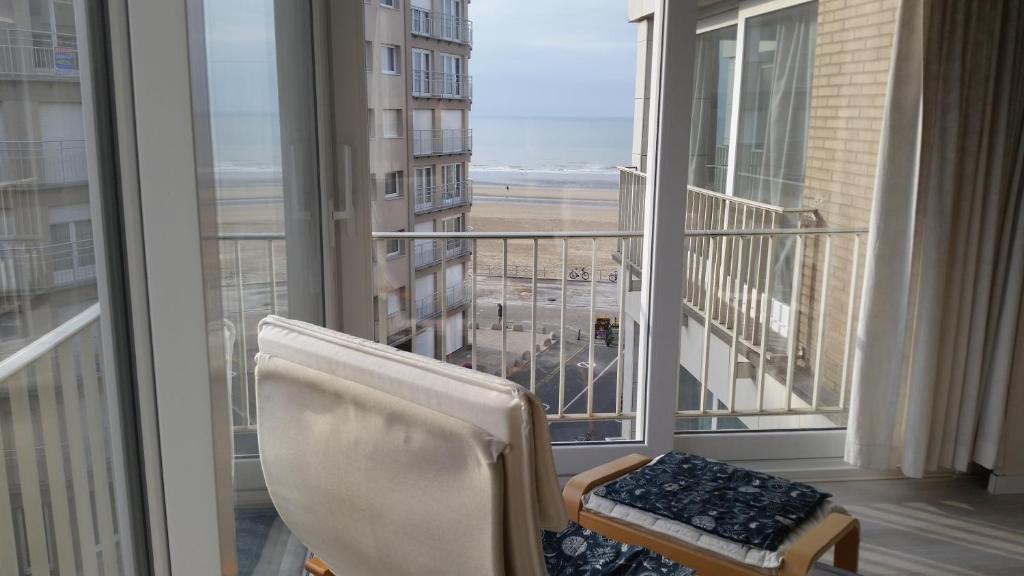 Zonnig en gezellig appartement met zijdelings zeezicht en zwembad in Koksijde — photo 1