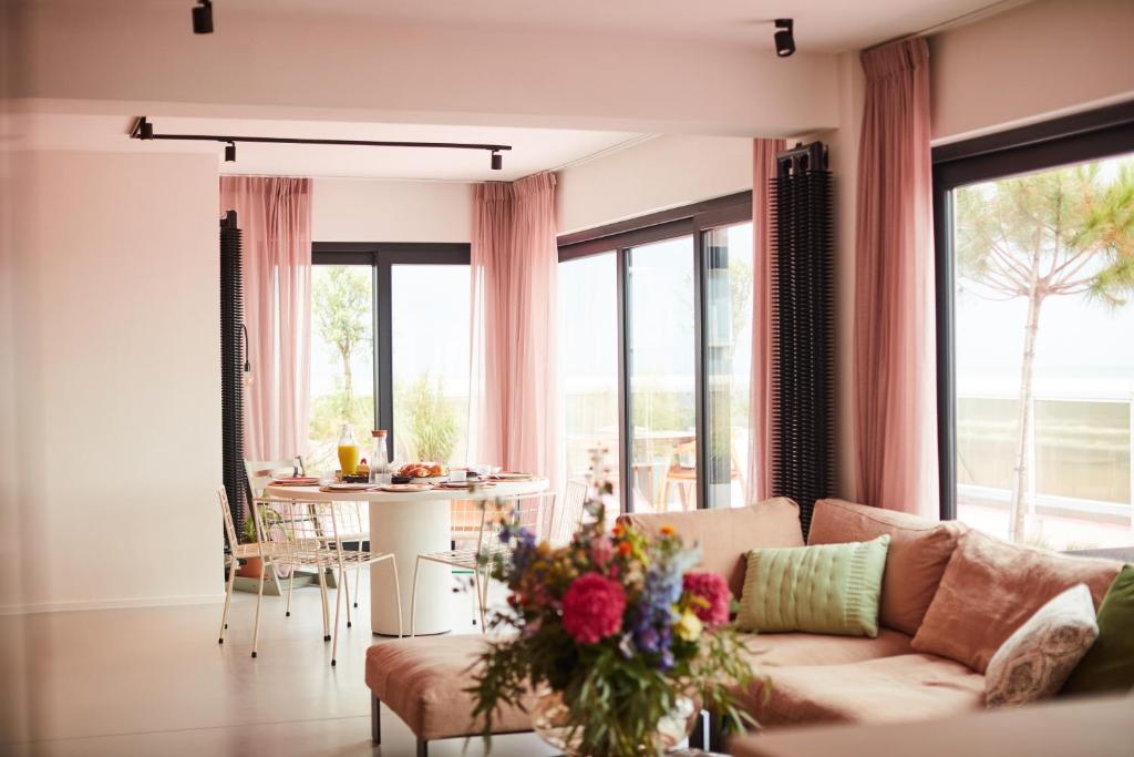 The Pink Penthouse — photo 1