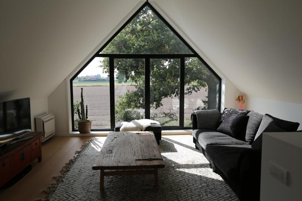 Rozeboom Loft — photo 1