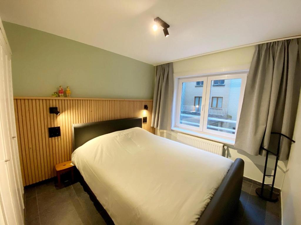 Apartment in Nieuwpoort with Sea Views photo 2
