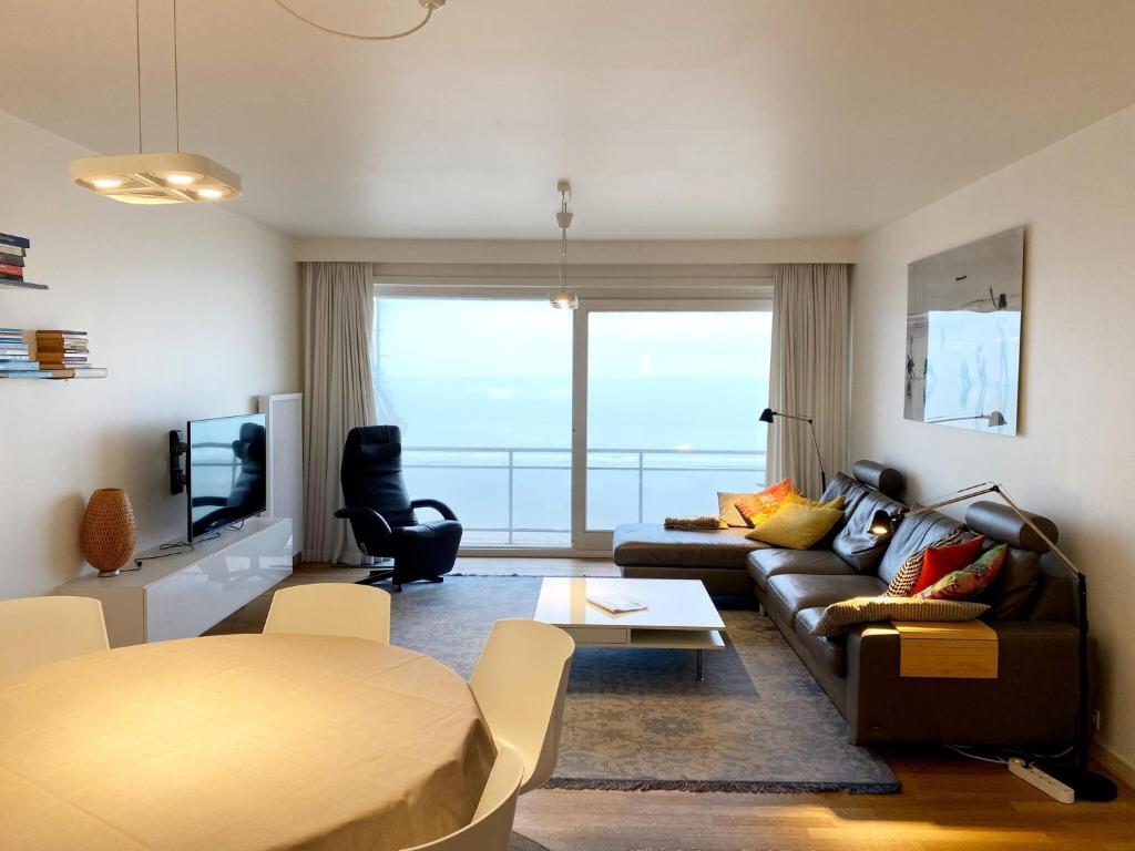 Apartment in Nieuwpoort with Sea Views — photo 1