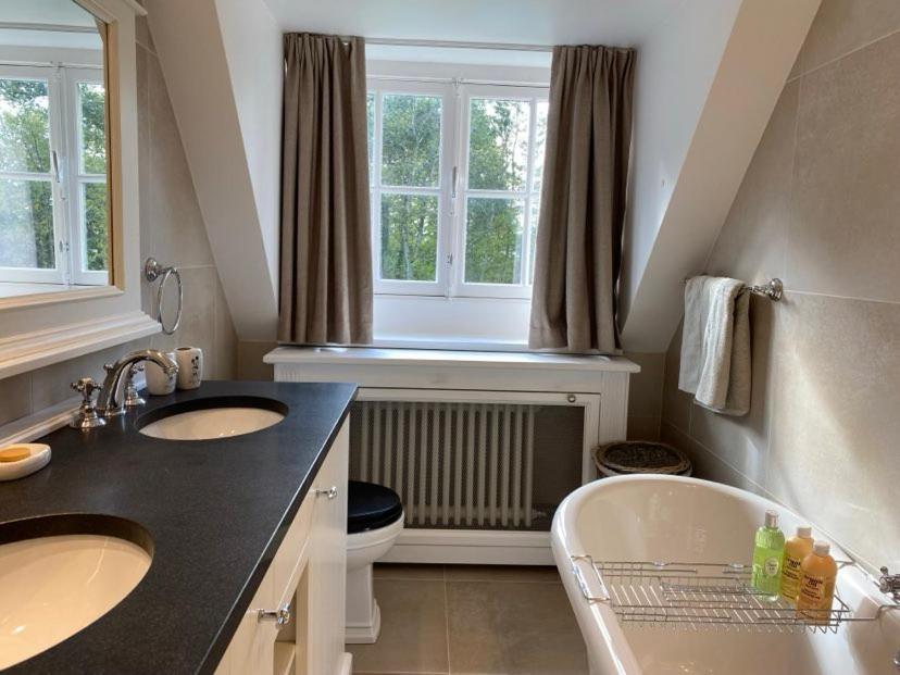 Wood Side Cottage avec piscine photo 3