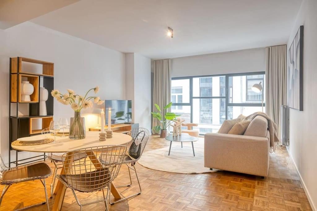 Smart and cosy 4P Apt in Antwerp with balcony — photo 1