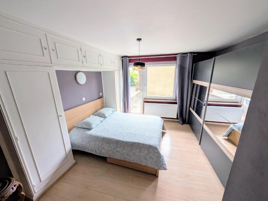 Superbe appartement dans le centre de Mons - Arivée autonome photo 2