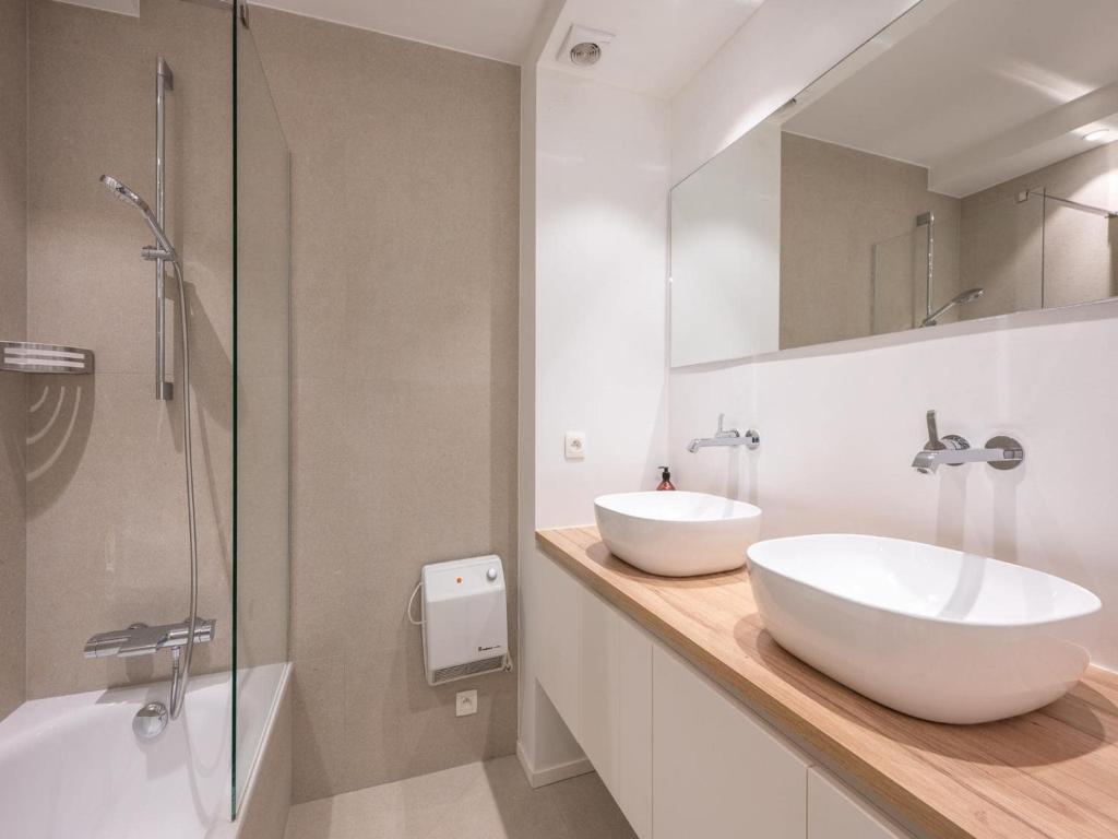 Apartment by the Beach with Stunning Sea View photo 3