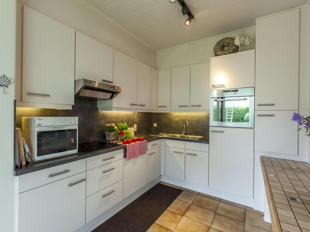 House in Zingem near Hiking Trails photo 3