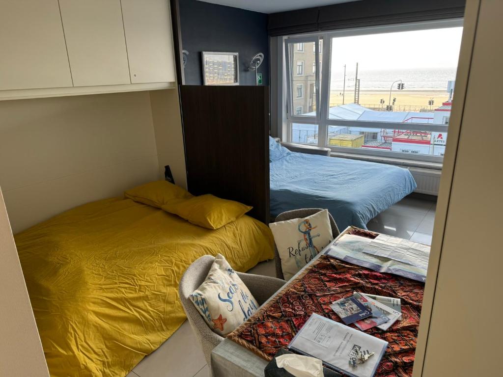 Splendid Seaview - Ostend Luxury Studio 4 persons at beach and sea photo 2