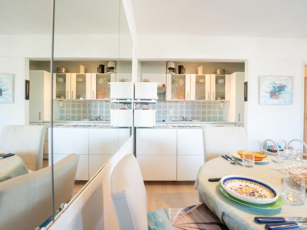 Studio Douceur de vivre nearby beach by Interhome photo 3
