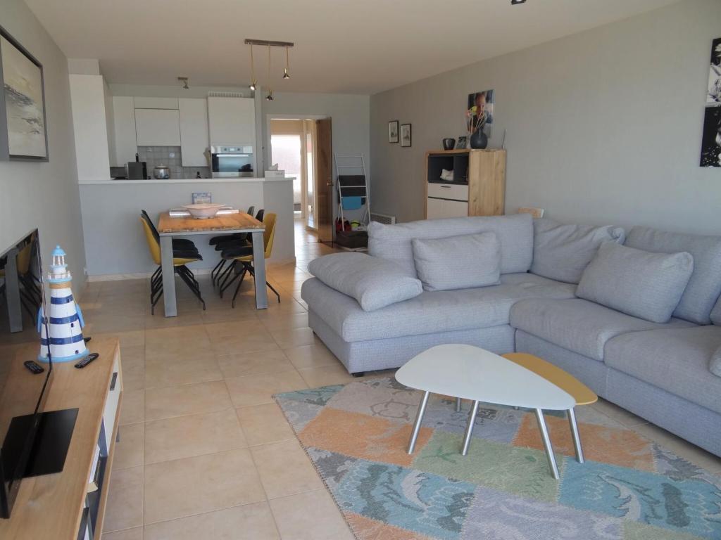 Sea View Family Apartment — photo 1