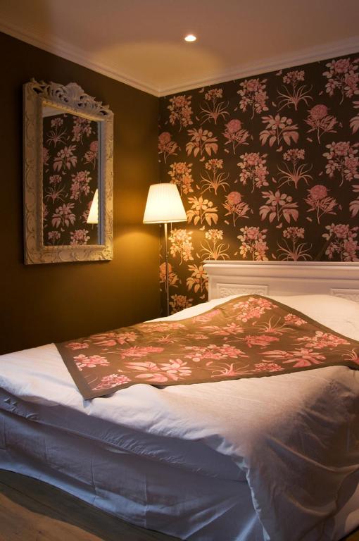 sleeping in bruges photo 2