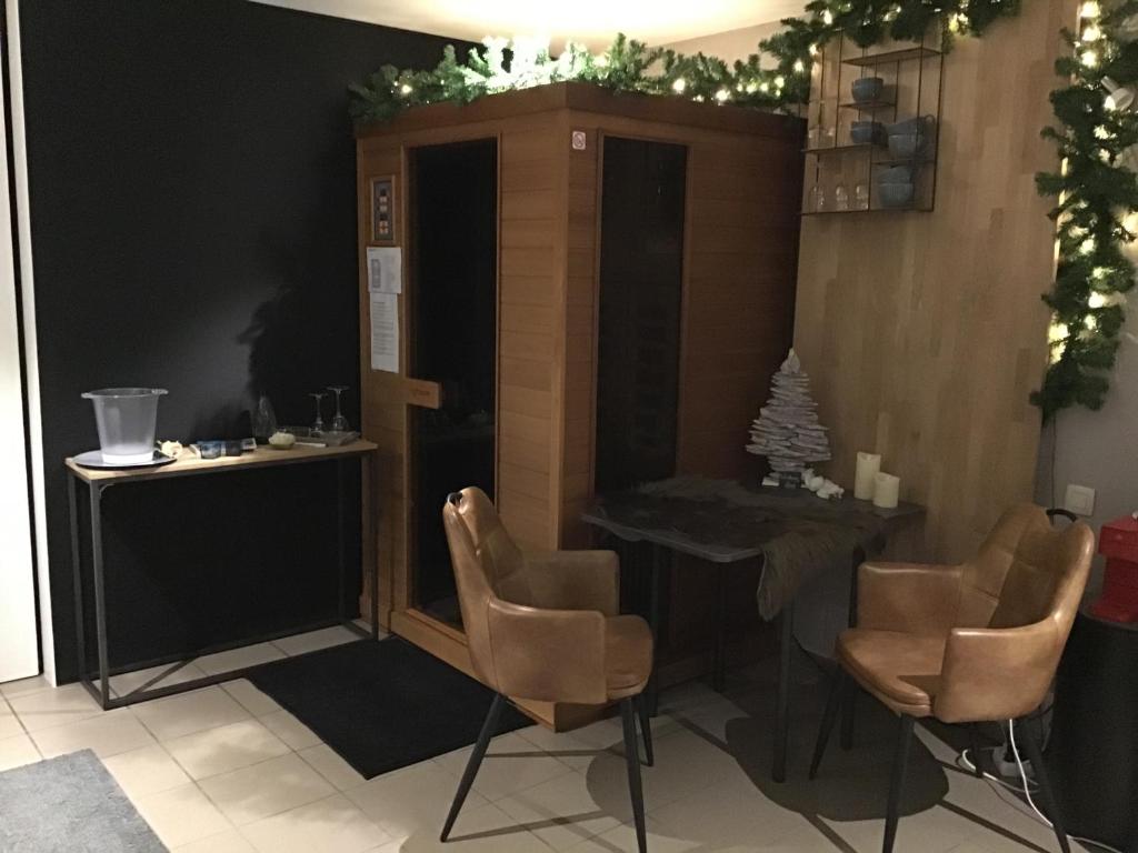 Studio Gardenroom Guesthouse De Steenberg met wellness & tuinzicht photo 2