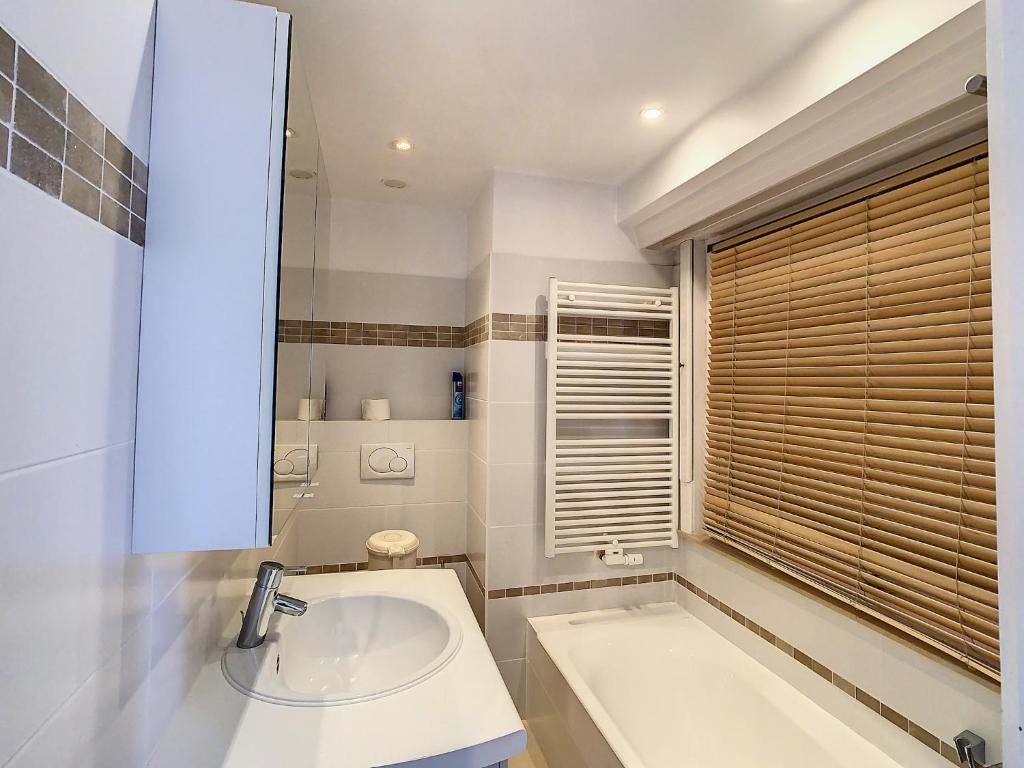 Apartment in Duinbergen with Sea Views photo 3