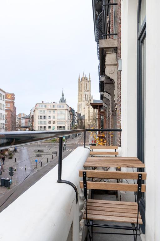 Sleek City Stays - Urban Elegance in the Heart of Ghent — photo 1