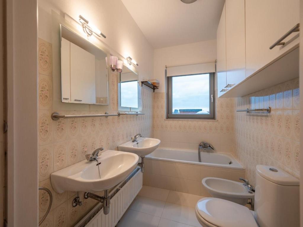 Apartment in Knokke-Heist with Sea Views photo 3