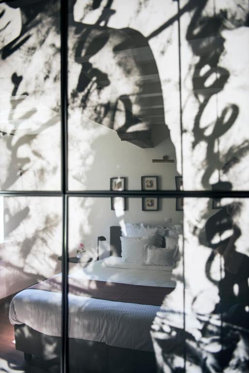 The Herring's Residence - Stylish Private Cottage with Breakfast in Historic Center - Adults-Only photo 3
