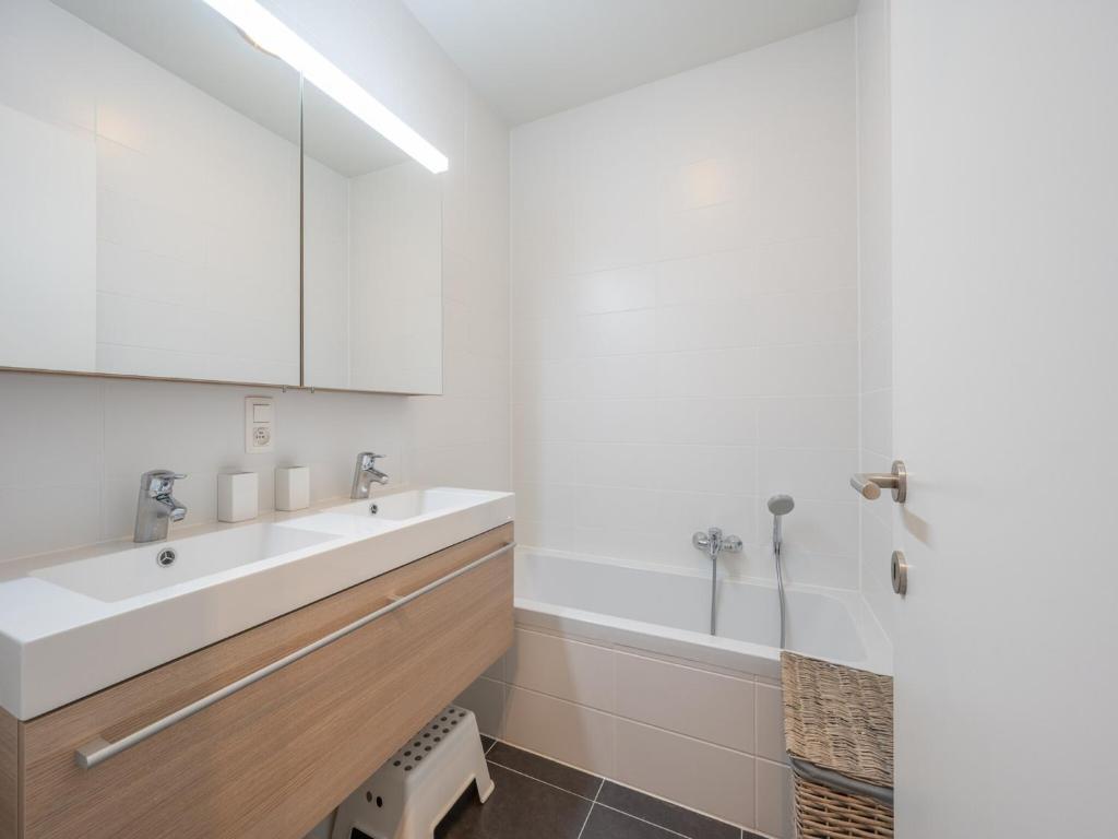 Apartment on Belgian Coast near Beaches photo 3