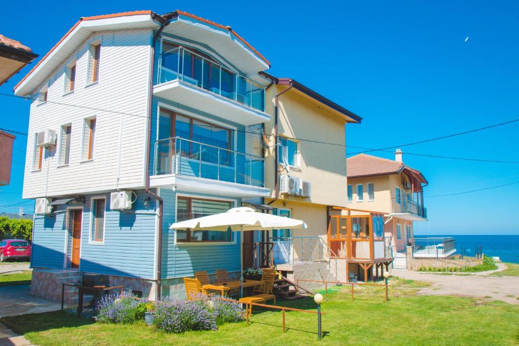 Summer Blue - Holiday House photo 2
