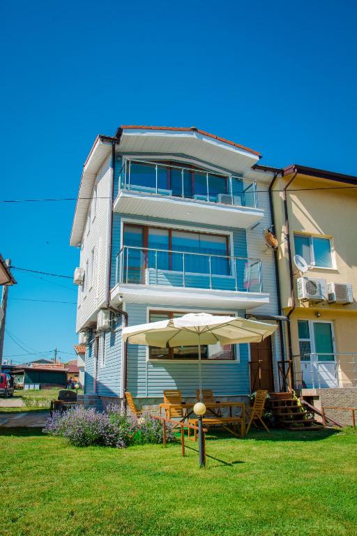 Summer Blue - Holiday House photo 3