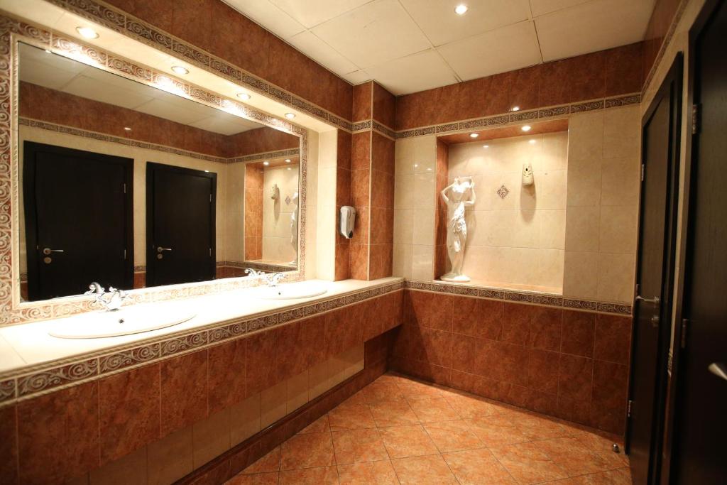 Hotel & Restaurant The House photo 3