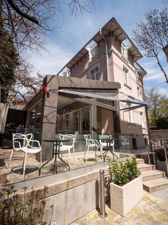 The Moon Boutique Hotel photo 3