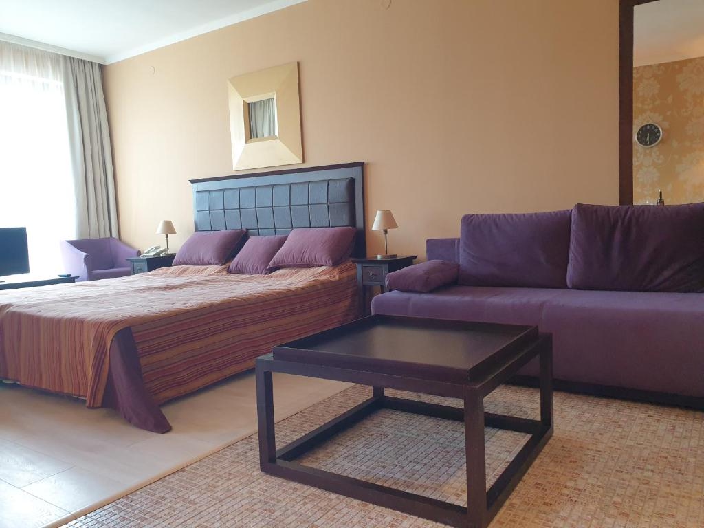 Sunny Beach - Royal Beach Apartment photo 2