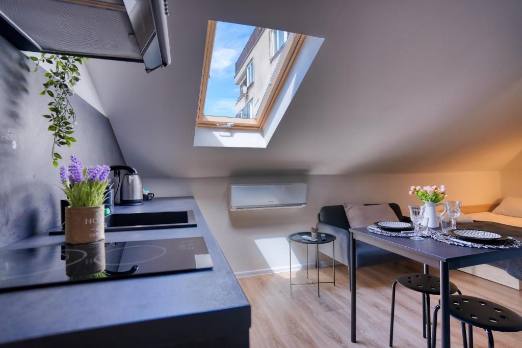 Lily's Studio 7 by Bulgarentals - Central Sofia — photo 1