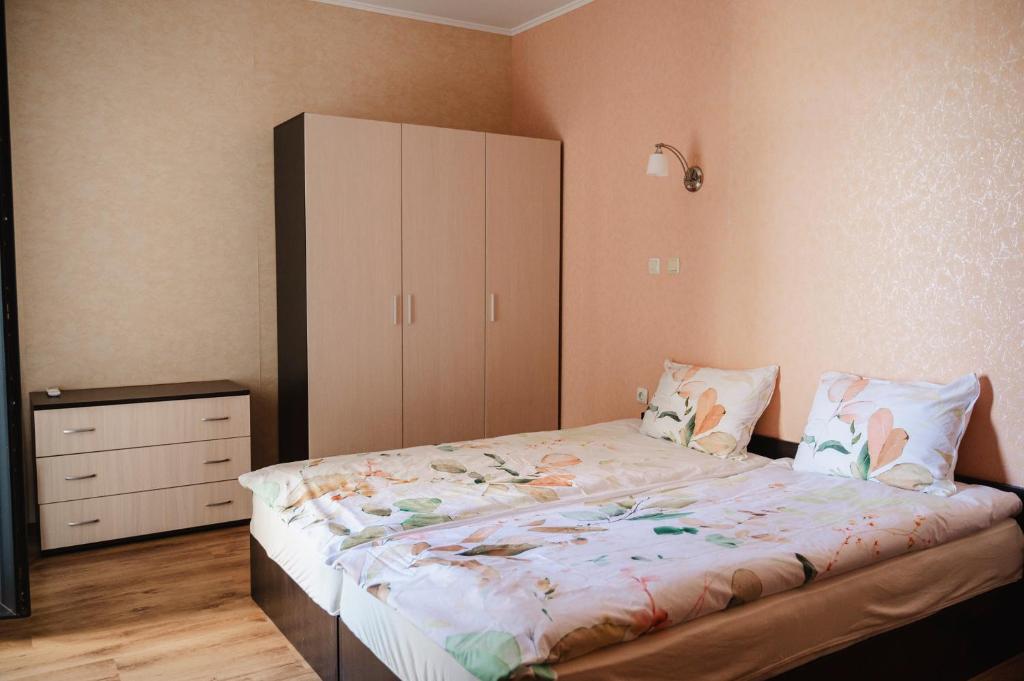 Yalta apartment photo 2