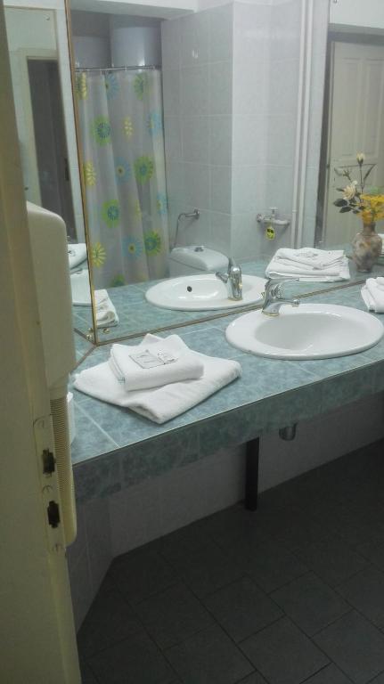 Family Hotel Rositsa photo 3