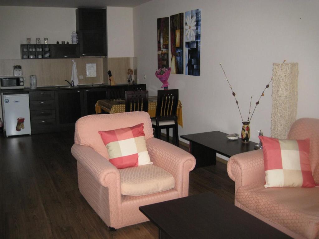 Spacious and Cosy Apartment in Bansko Royal Towers Complex — photo 1