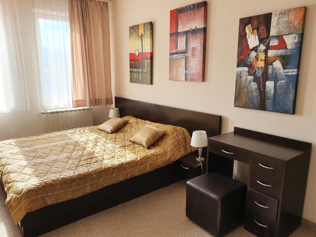 Spacious and Cosy Apartment in Bansko Royal Towers Complex photo 2