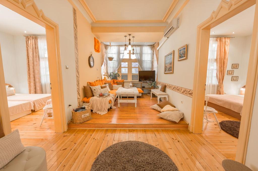 TOMOVI HOME - Three bedrooms City center photo 2
