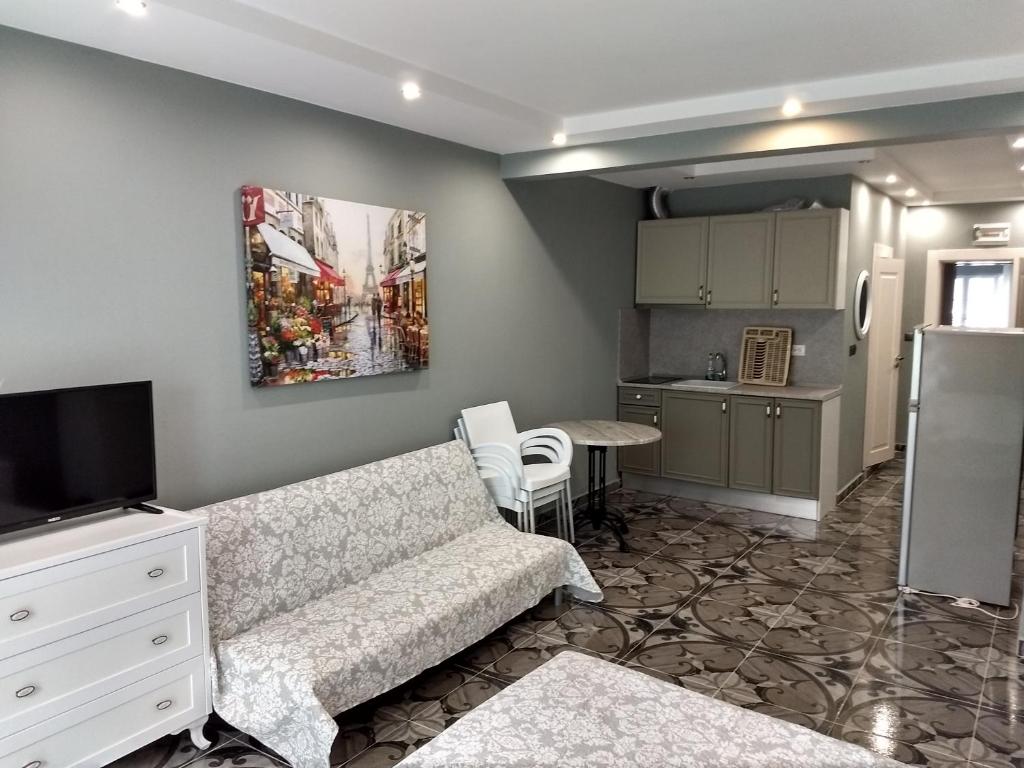 St. Sofia Apartments - Official Rental photo 3