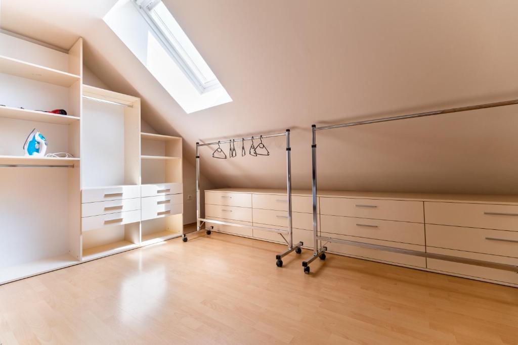 Spacious apartment in the city center photo 2